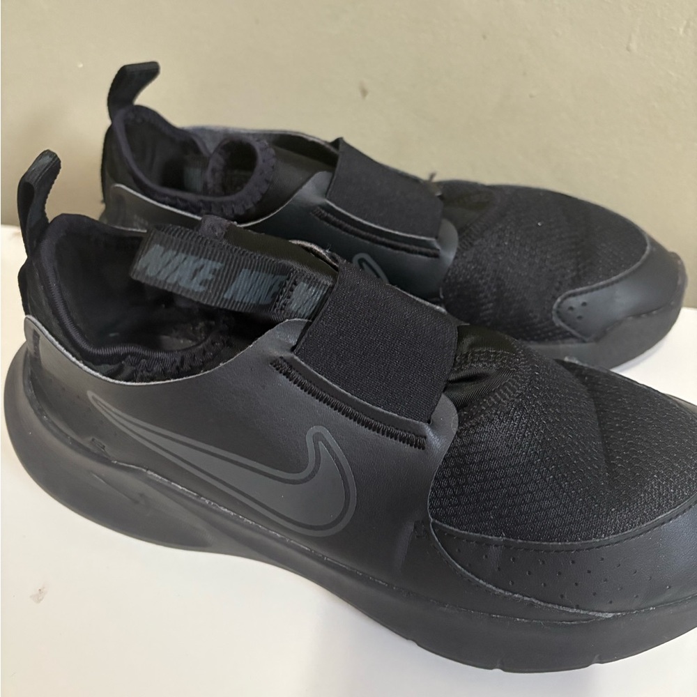 NIKE- FLEX RUNNER 3 SNEAKERS